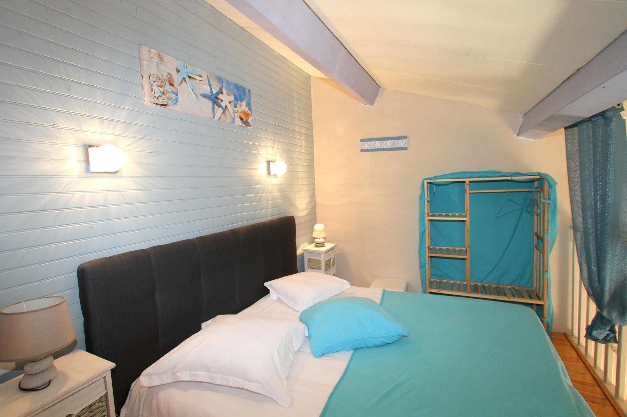 Auberge Des Pins Tourrettes Exterior foto